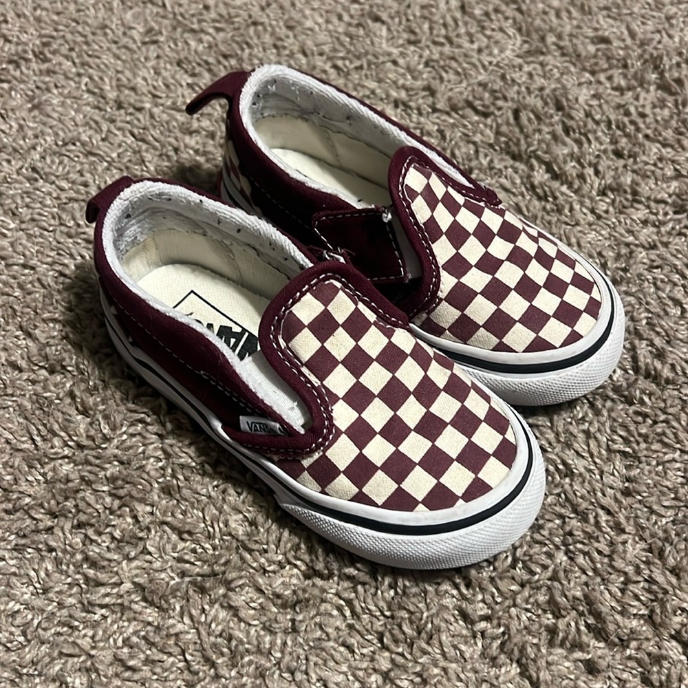 Toddler checkerboard maroon slip on velcro vans size 7